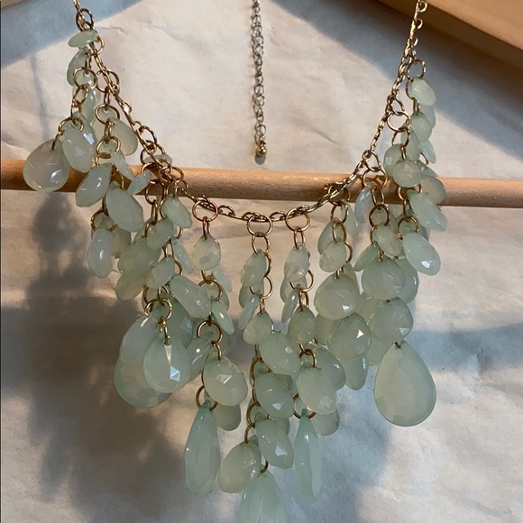 Gold and Jade Color Necklace - Picture 6 of 11